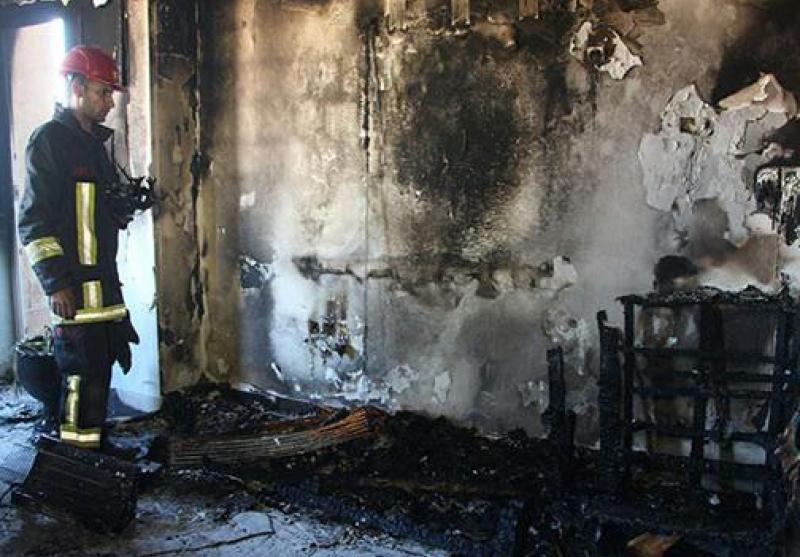 گرمای بخاری منزل مسکونی را به آتش کشید/ حادثه خسارت جانی نداشت