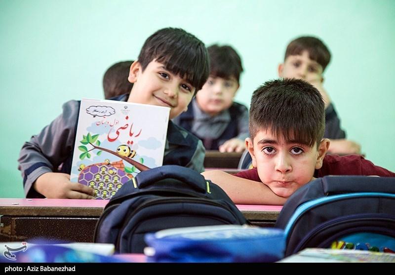 بلاتکلیفی شهروندان تهرانی درباره وضعیت تعطیلی یا دایر بودن مدارس در روز چهارشنبه