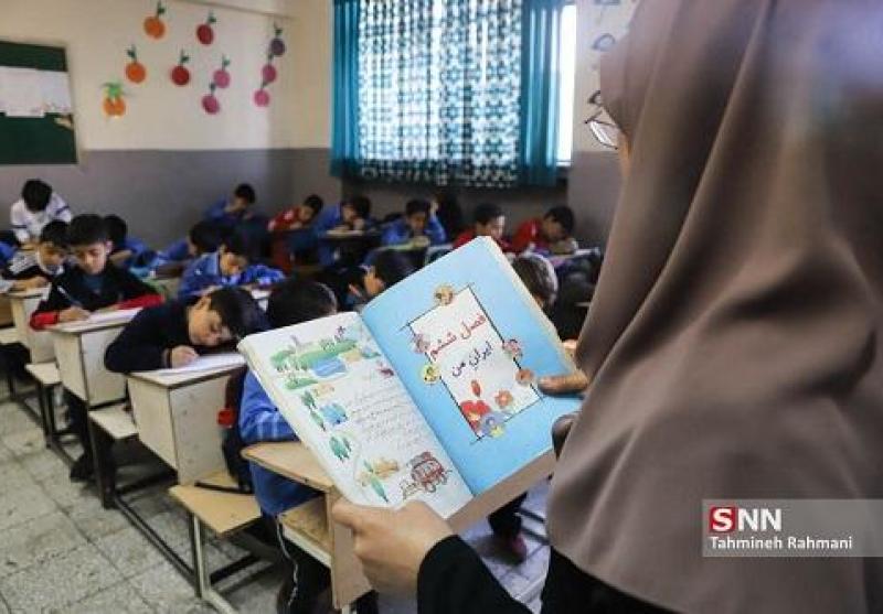 طرح «زیر پونز شهر» برای آموزش به کودکان محروم یزد راه‌اندازی شد