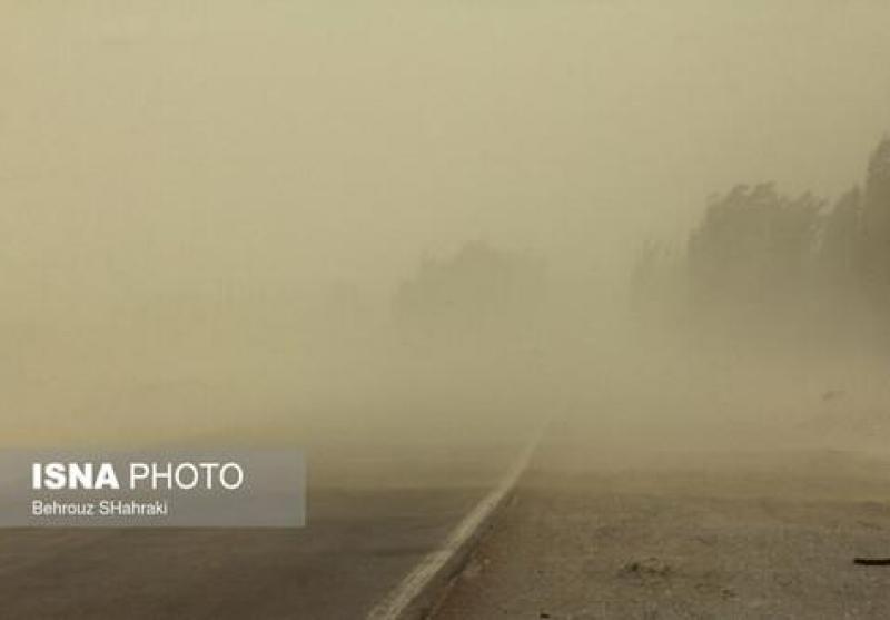 وزش باد شدید و خیزش گرد و خاک در ۱۱ استان