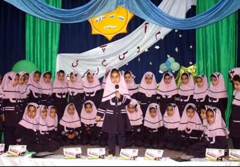 جشن الفبا برای ۲۰ هزار دانش‌آموز کلاس اولی در زنجان برگزار شد