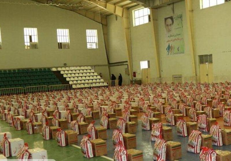 توزیع بیش از ۴۰۰۰ کمک‌های مومنانه در مدارس استان کرمان