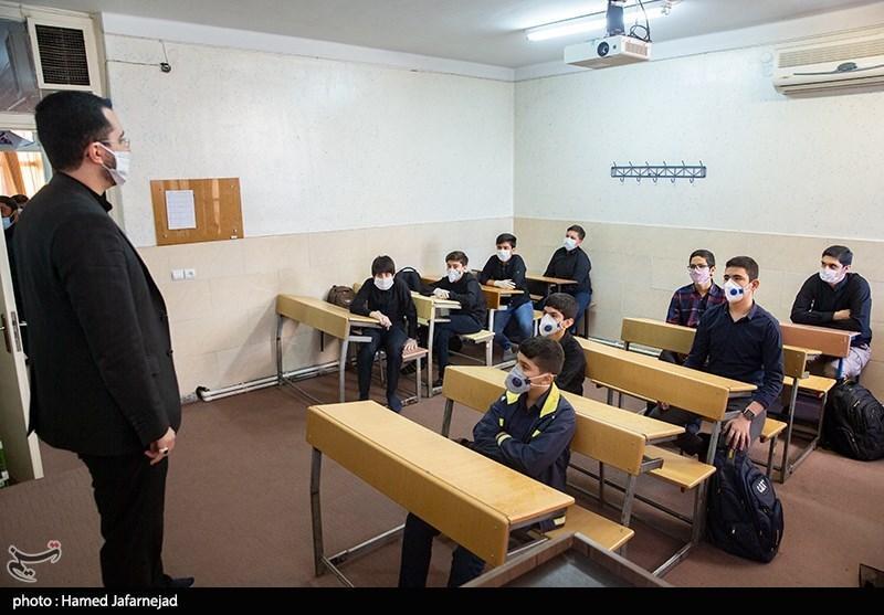 نماینده مردم اصفهان: وزارت آموزش و پرورش برنامه منسجمی برای نیروی انسانی ندارد