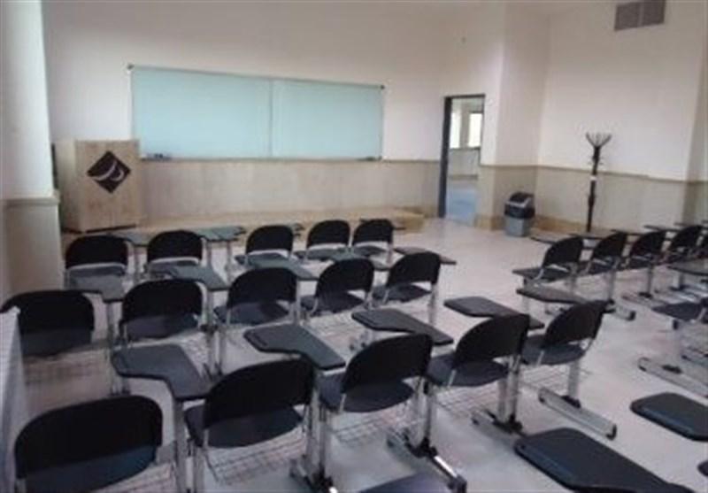 وزیر علوم:200 صندلی در دانشگاه‌ها فروخته شده است
