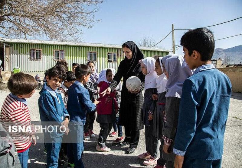 سیر تاریخی شکل‌گیری مدارس در شهرستان اردستان