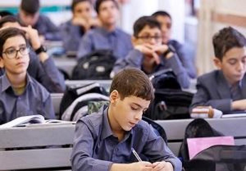 تحصیل ۲۵۰ هزار دانش آموز در استان اردبیل