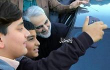 قول معاون وزیر به دختر شهید سلیمانی: شجاعت سردار را به دانش‌آموزان یاد می‌دهیم