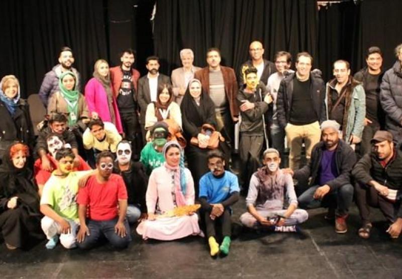 تئاتر فجر|  تئاتر استان‌ها نیاز به حمایت دارد