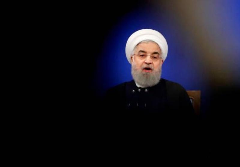 اعتراض سایت حامی دولت: آقای روحانی! از لاک کرونا بیرون بیا!