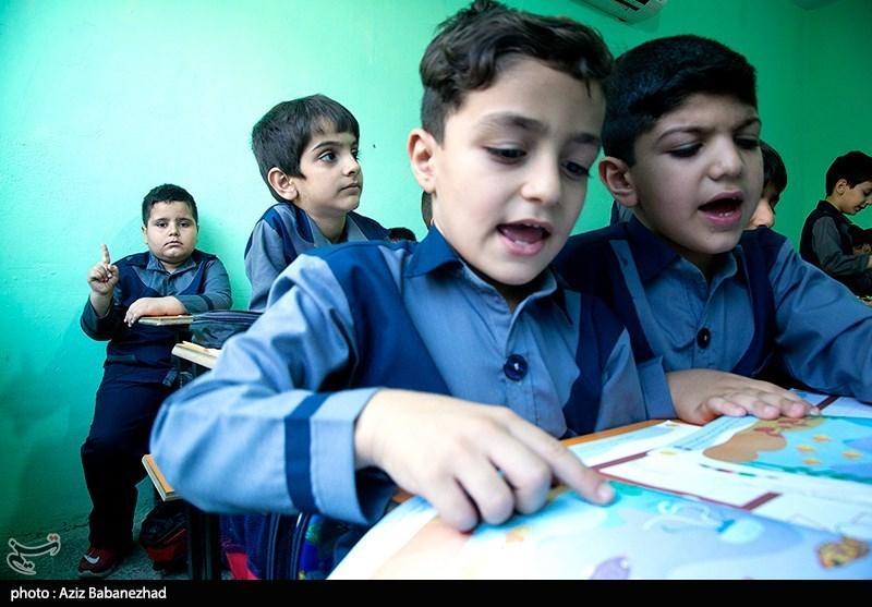 اصفهان|خانواده‌ها برای تهیه لباس فرم مدرسه هیچ الزامی ندارند
