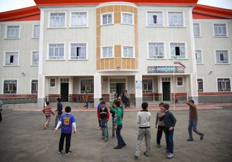 ساخت بیش از ۳۰ درصد مدارس استان کرمان توسط خیرین