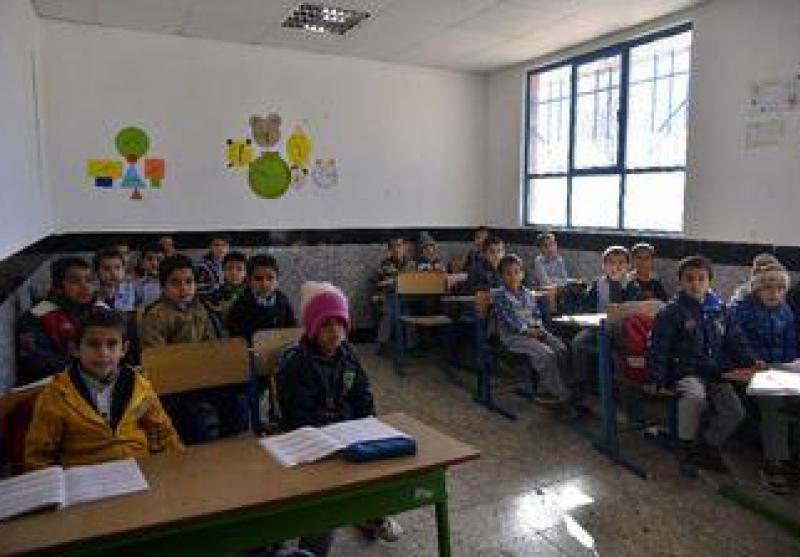 «دانش‌آموزان به غیر از مناطق قرمز» در 15 شهریور به مدرسه می‌روند