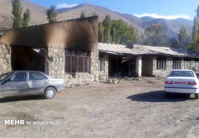مدرسه قدیمی روستای بدون دانش آموز گیلوان دچار حرق شد